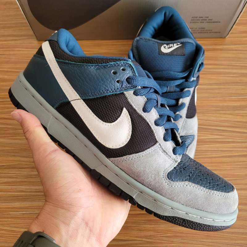 Nike SB Dunk Low Futura 2003 || bucks supreme travis scott jedi red