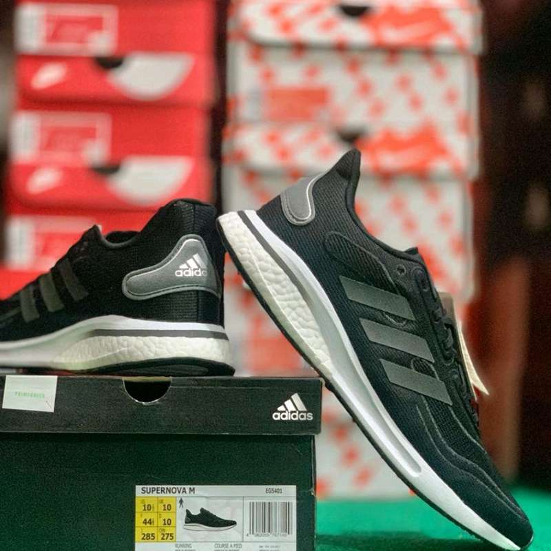 Sepatu voli adidas supernova hotsell