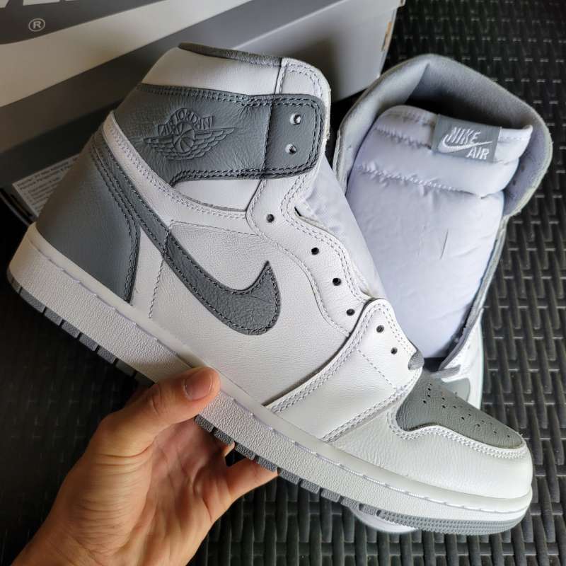 Air Jordan Retro High OG Stealth Grey White