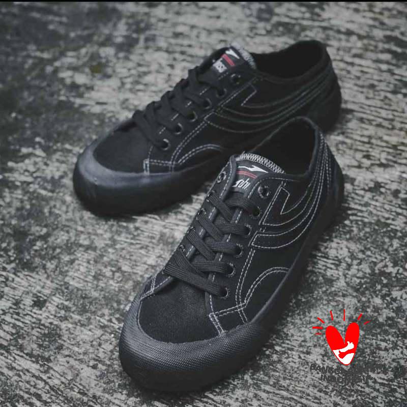 Jual Sepatu Johnson Galaxy Pro Lowcut Sepatu Pria Online Oktober 2020 Blibli Com