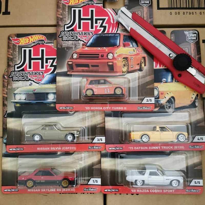Jual Hot Wheels Japhis 3 Japan Historics Datsun Sunny Skyline R30 Hotwheels Online Desember 2020 Blibli