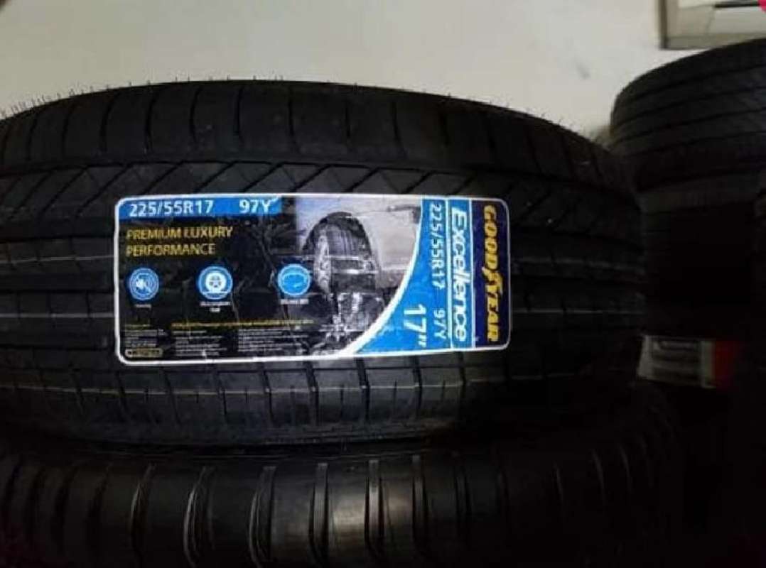 POTENZAS001 225/55R17 RF17ランフラットタイヤ2本セット おぞましく