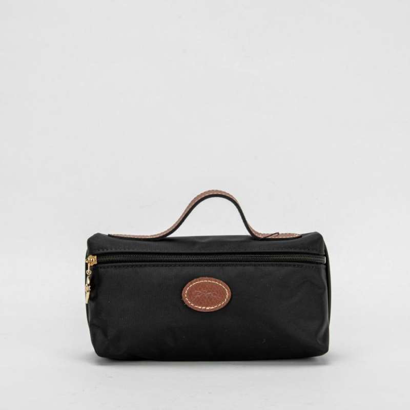 Beauty hotsell case longchamp