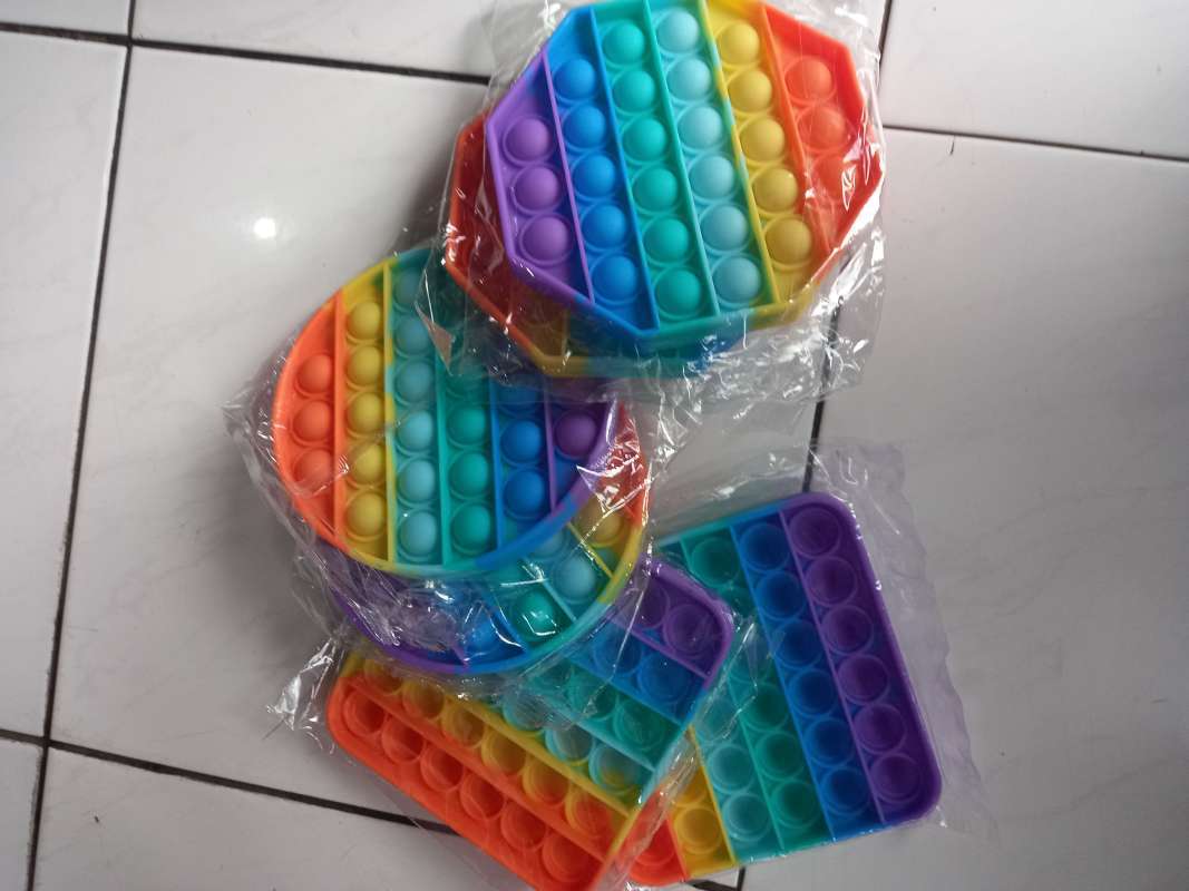 Jual pop it finger toys multi warna 