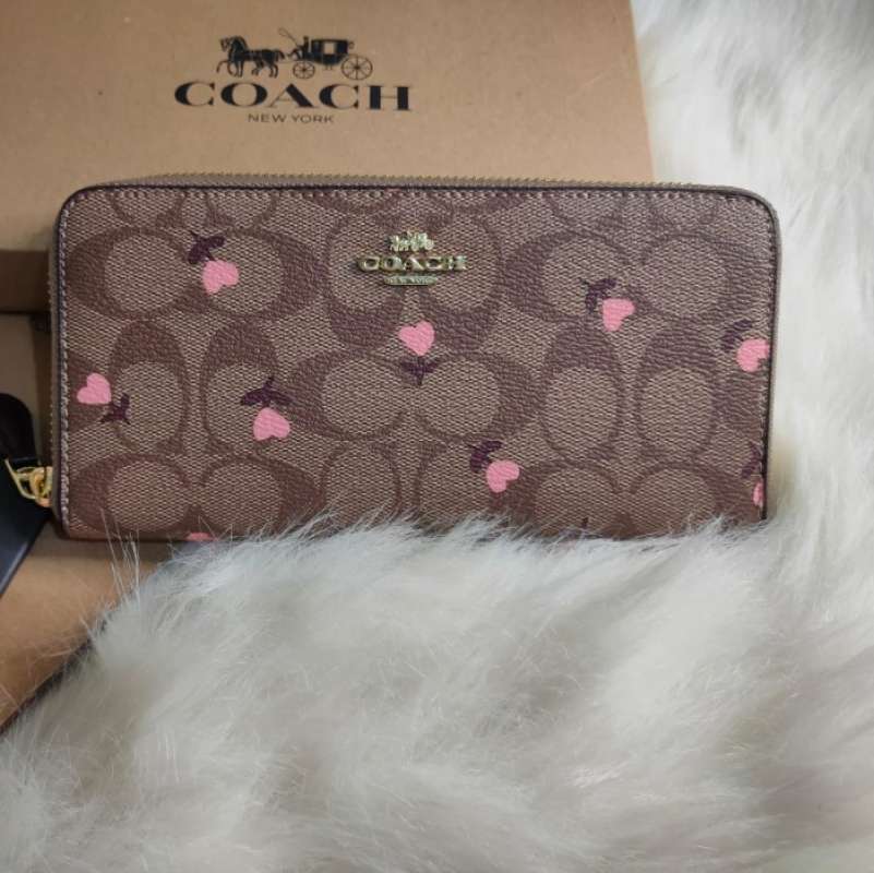 Jual Coach Accordion Zip Wallet With Heart Floral Print Terbaru Desember 2021 Harga Murah Kualitas Terjamin Blibli Jual Coach Accordion Zip Wallet With Heart Floral Print Terbaru Desember 2021 Harga Murah Kualitas Terjamin Blibli