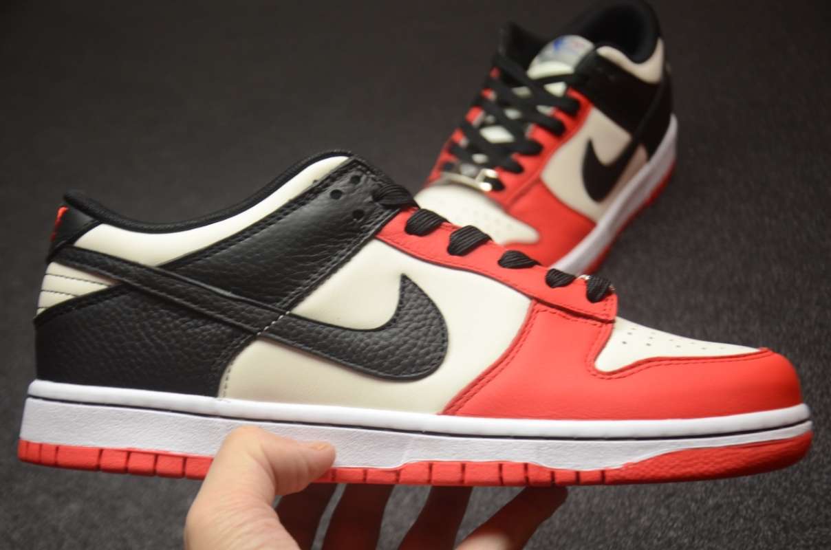 Promo NIKE SB DUNK Grey Red Nets 75th 