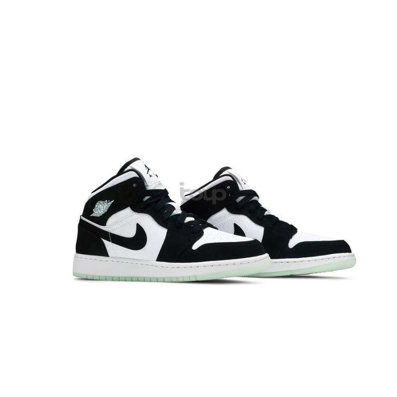 glow in the dark jordan 1 mid