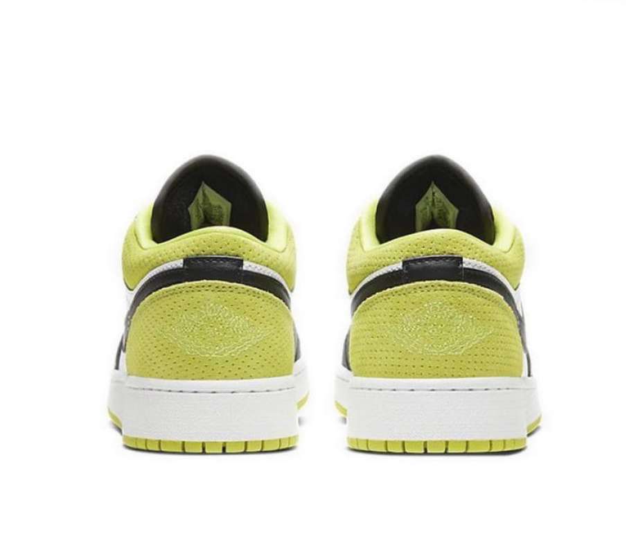 Nike ai27 top