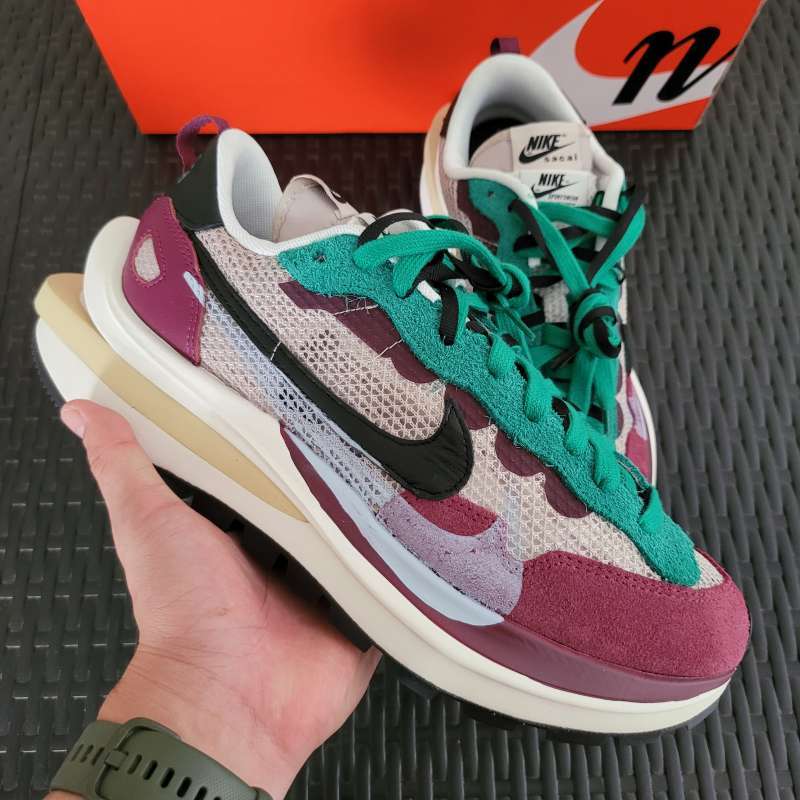 Nike sacai original price top
