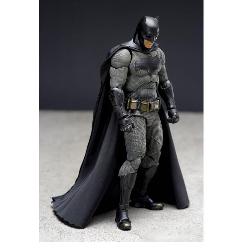 mafex batman bvs