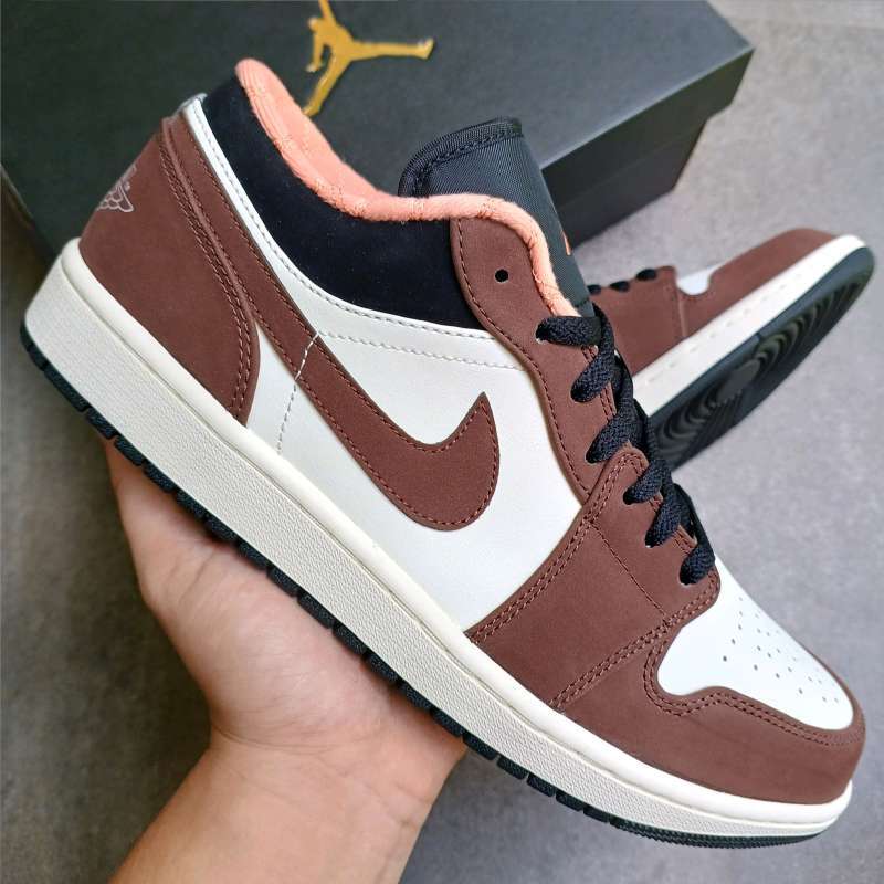 Air Jordan Low Mocha || dark chocolate