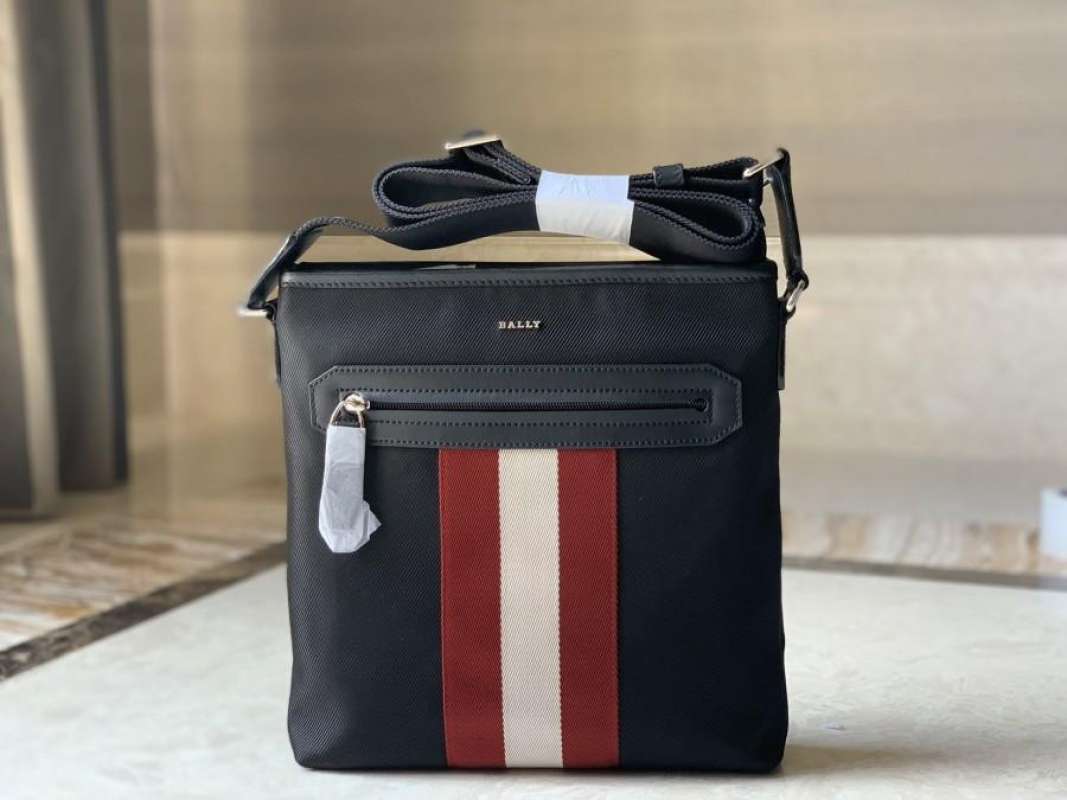 Bally Currios Messenger Bag