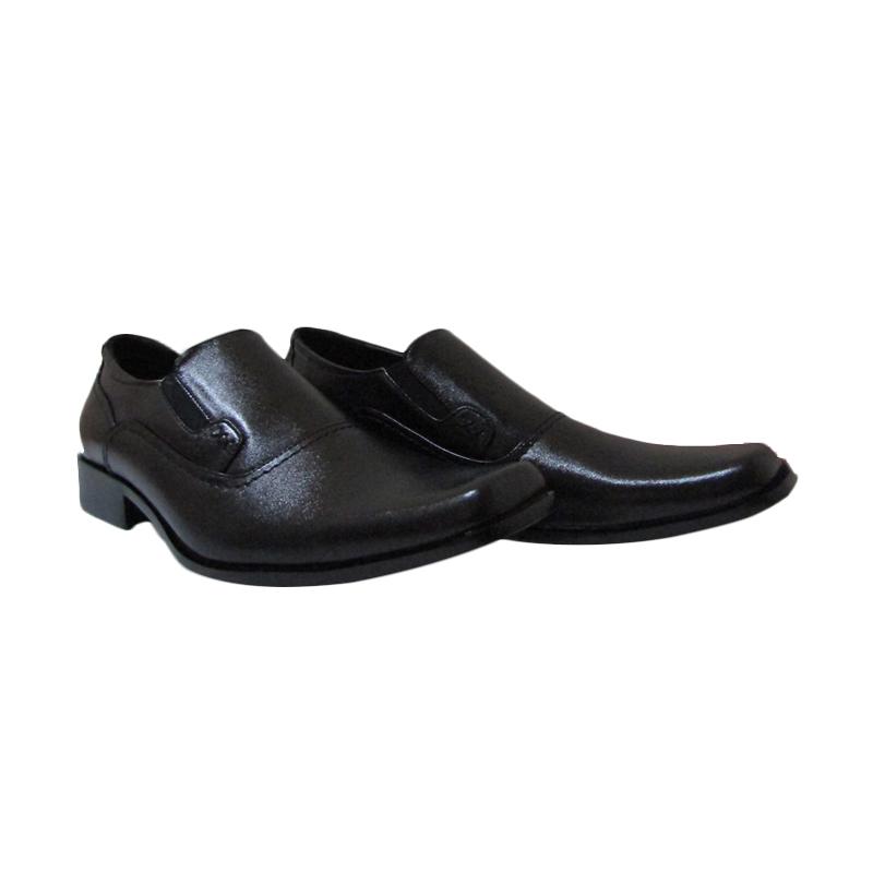 Laborc Shoes Ainsley Pantofel Sepatu Pria - Solid Black