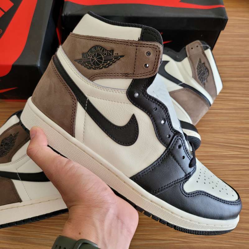 Travis scott jordan 1 bred shop toe