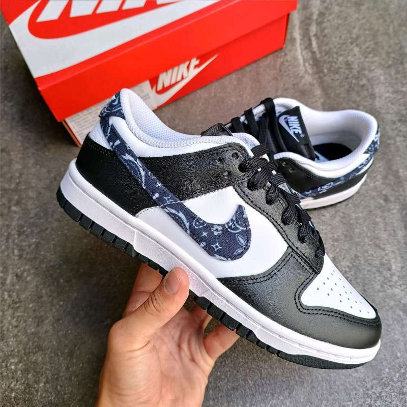Nike WMNS Dunk Low ESS 