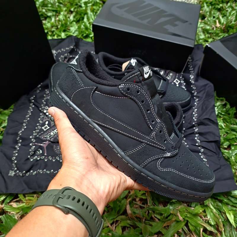 Nike Jordan 1s Phantom Air Jordan Retro Low OG SP Travis Scott