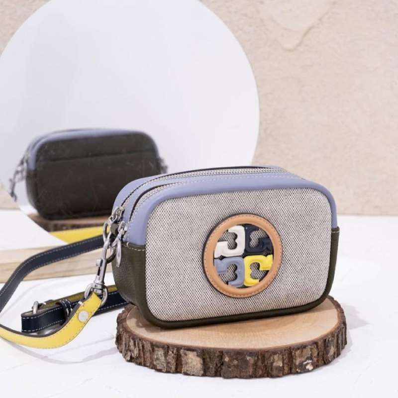 Tory burch perry camera bag online