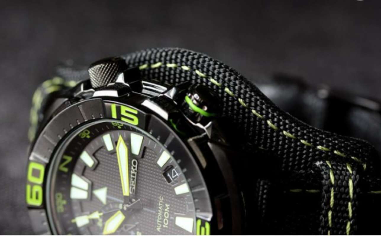 Jam Tangan Pria Seiko Automatic Nylon Strap Black SSA059K1 Original