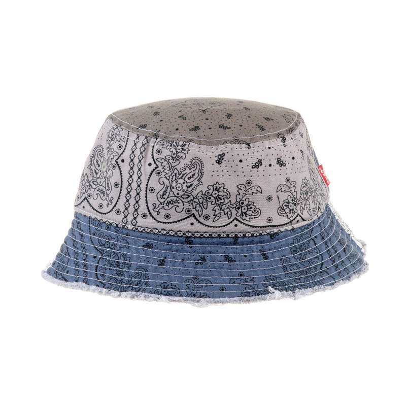 Outfit Bucket Hat yang Keren untuk Foto 