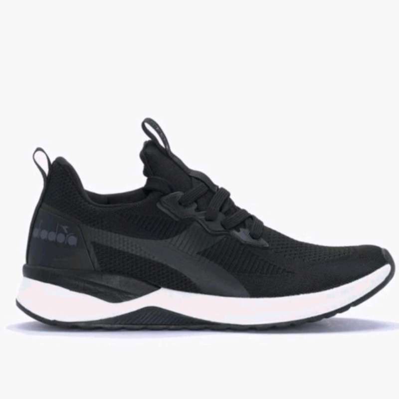 Sepatu sneakers on sale diadora