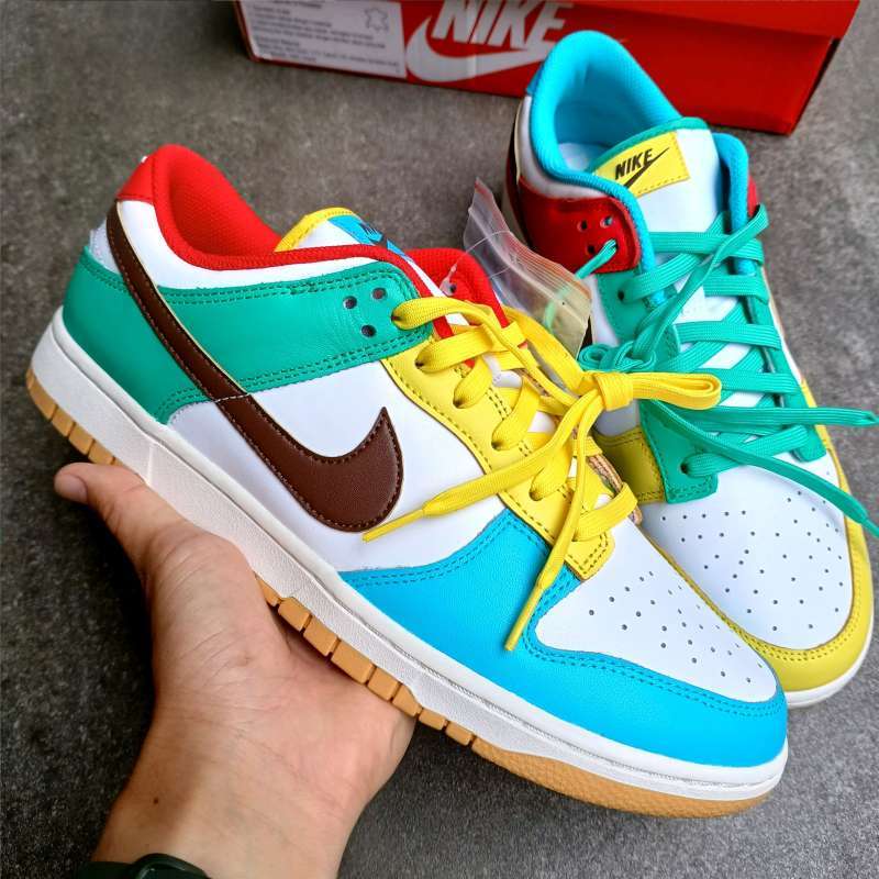 Sepatu store nike rainbow