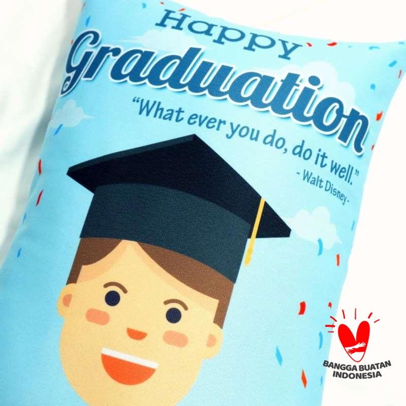 Jual Rumah Bantal 123 Tema Confetti Wisuda Pria Bantal Kado 30 X 40 Cm Online Oktober 2020 Blibli Com