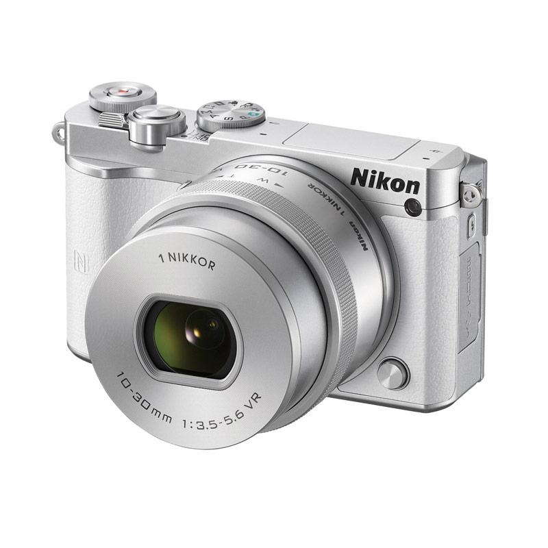 Nikon 1 J5 Kit 10-30mm VR PD-Zoom Kamera Mirrorless - White + Free LCD Screen Guard