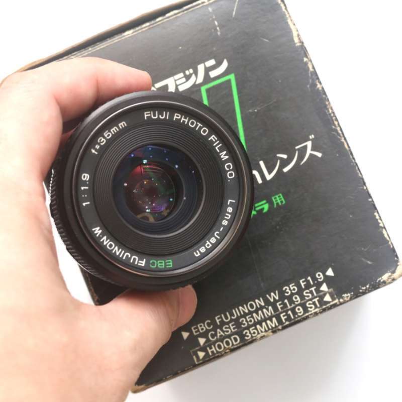 FUJIFILM EBC FUJINON W 35mm f1.9