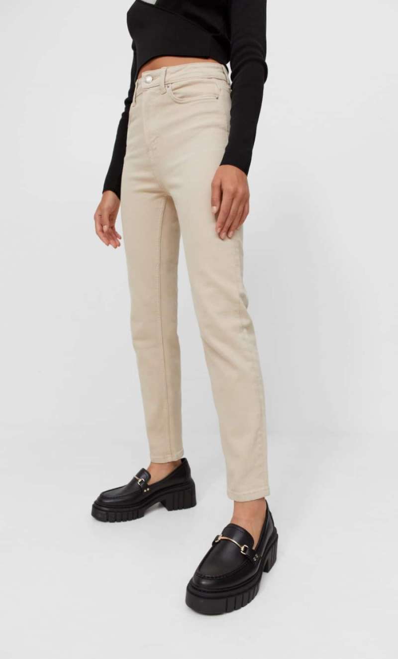 Slim fit mom jeans di Seller snomil 
