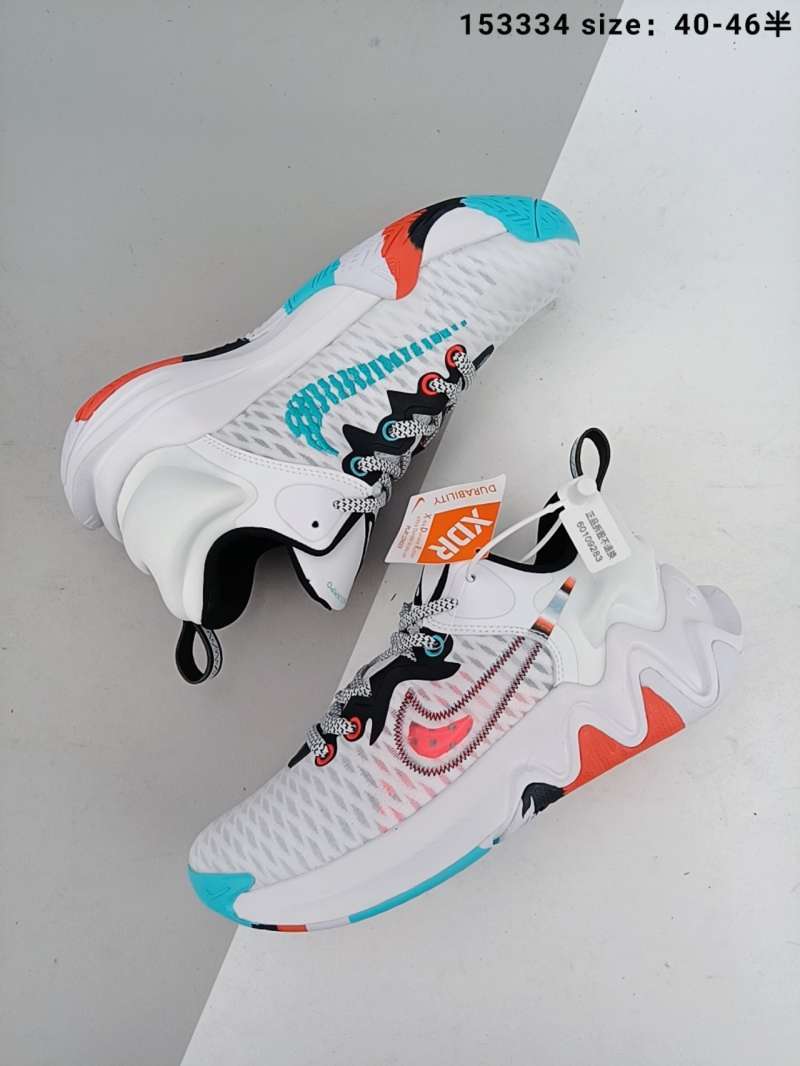 first signature shoe of NIKE Zoom Freak 
