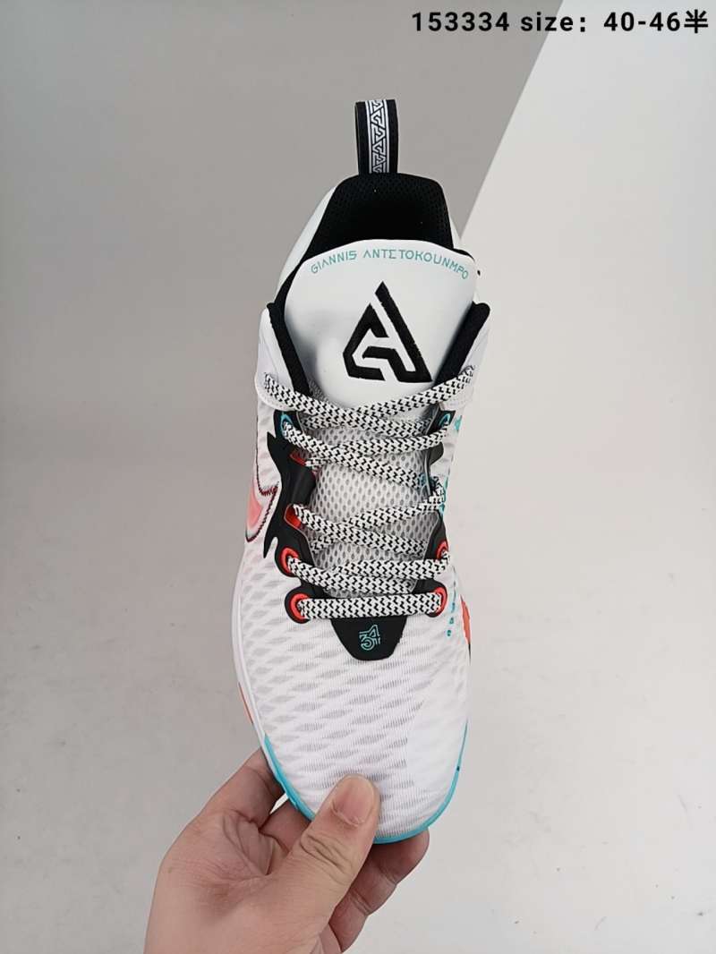 first signature shoe of NIKE Zoom Freak 