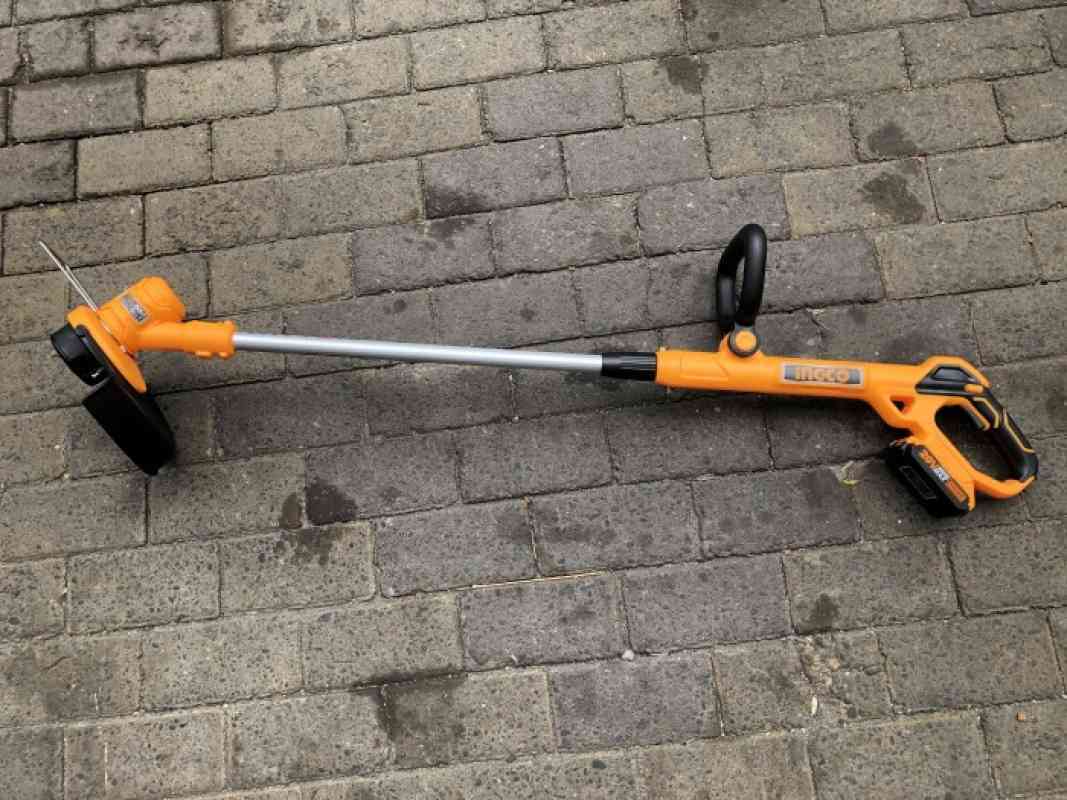 Jual Mesin Potong Rumput Baterai Cordless 20 Volt Ingco Tipe