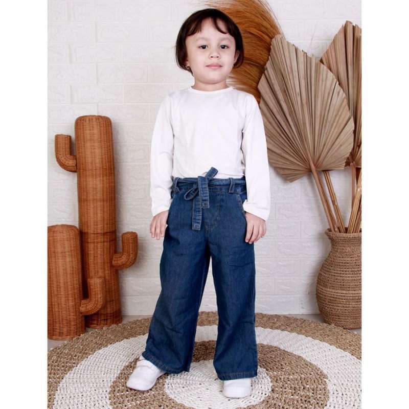 Sigaret chekayotgan qizlar Laura Sinclair porno tomosha