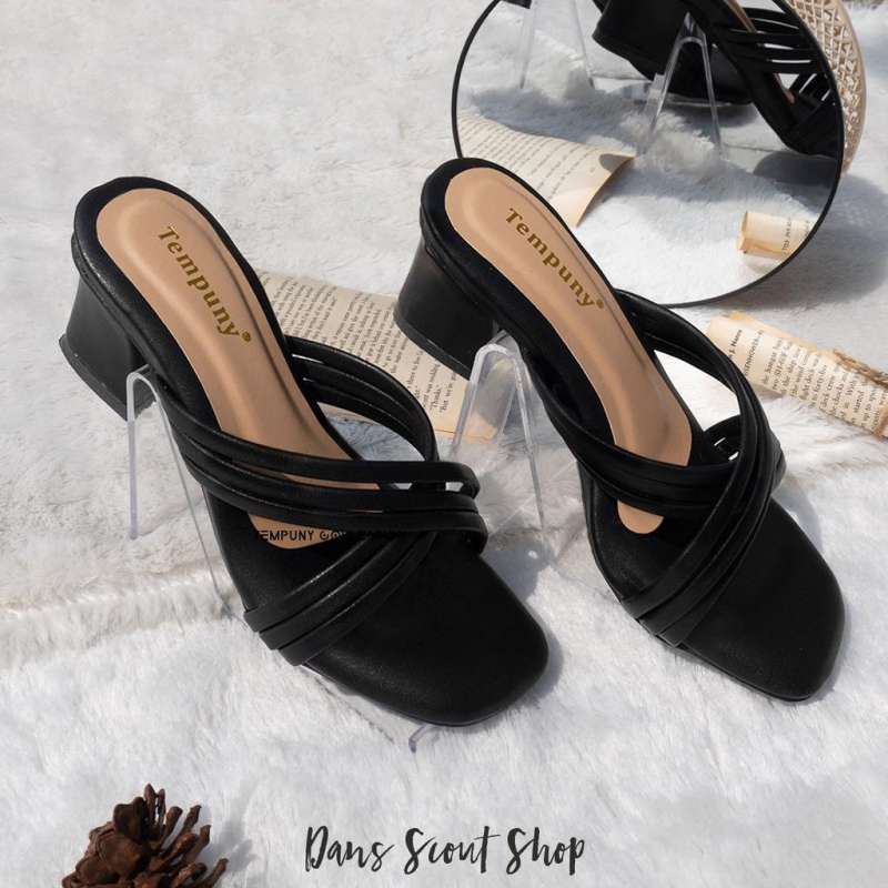 Model sandal heels clearance