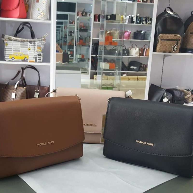Jual Mk Ellis Medium Flap Messenger Crossbody 3 Colors Di Seller Ms. Jinjing Cibogo Kab. Tangerang Blibli