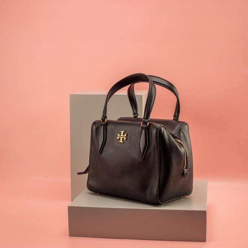 Kira outlet pebbled satchel