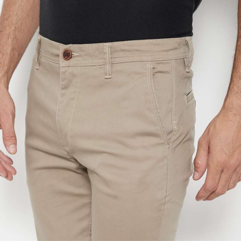 Warna Khaki Muda