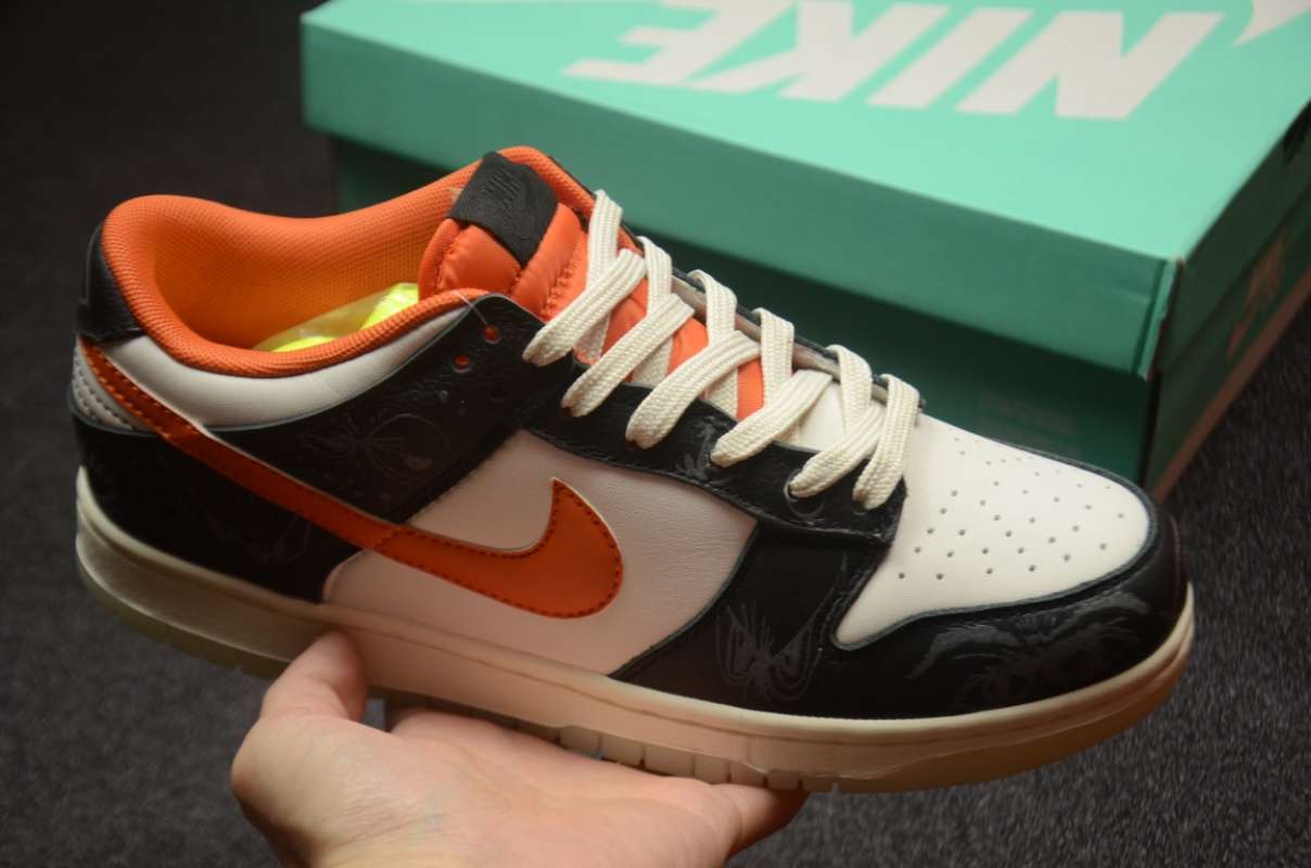dunk orange black