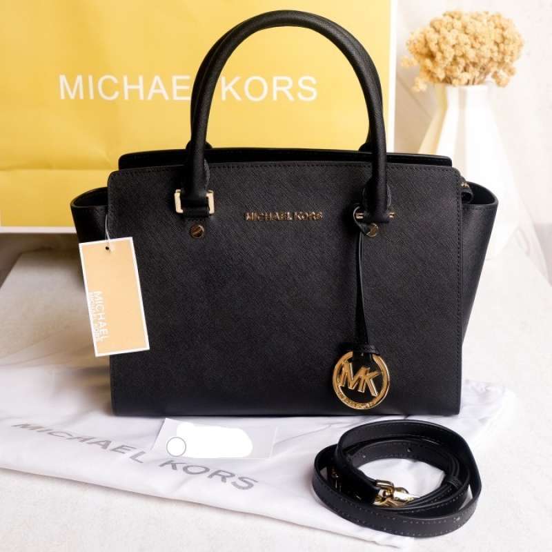 Harga michael kors store