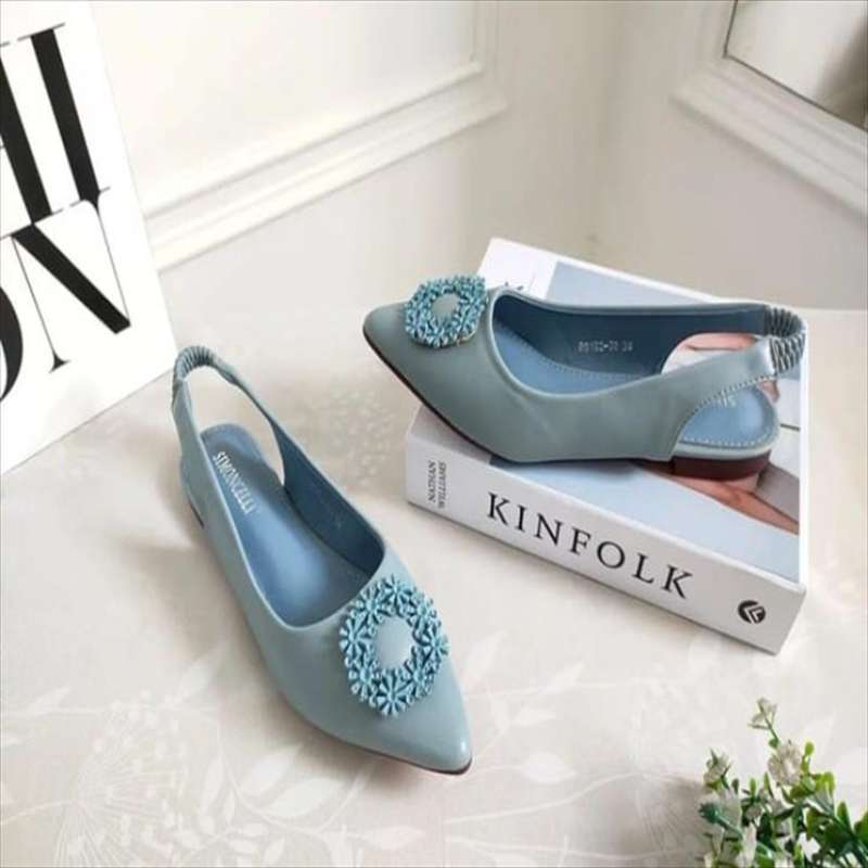 Model flat hotsell shoes kekinian