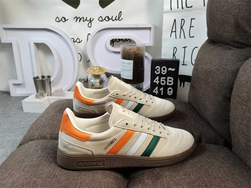 Adidas aq33 hotsell