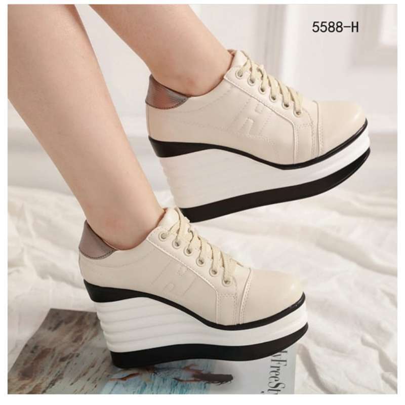 Sepatu wedges best sale