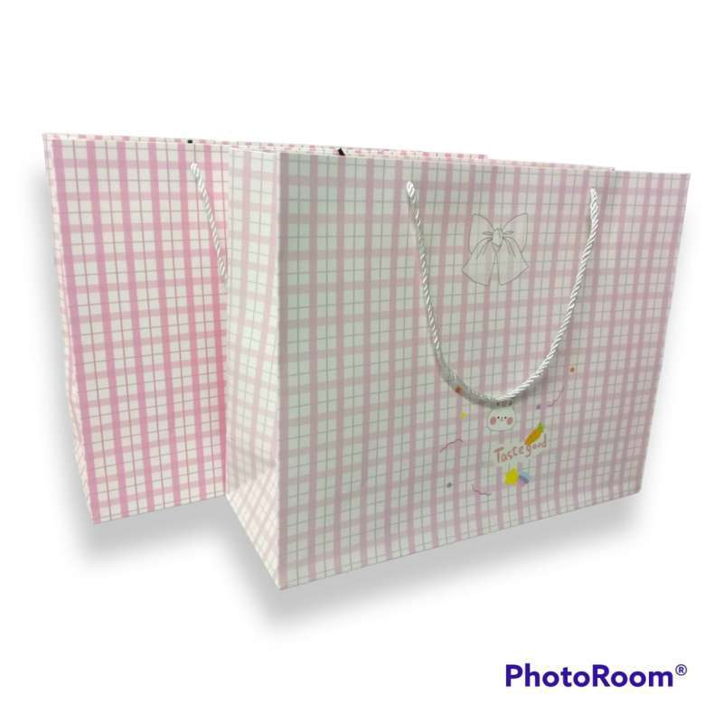 Jual Paper Bag Horizontal Tas Kado Karton Premium Dengan Tali Nilon Ukuran Xl 42 33 15 M Di Seller Royale Stationary Pejagalan Kota Jakarta Utara Blibli