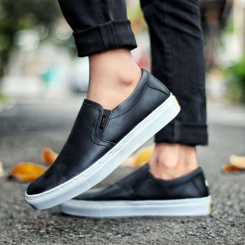 Jual Sepatu Sneakers Semi Casual Terbaru Harga Promo Februari