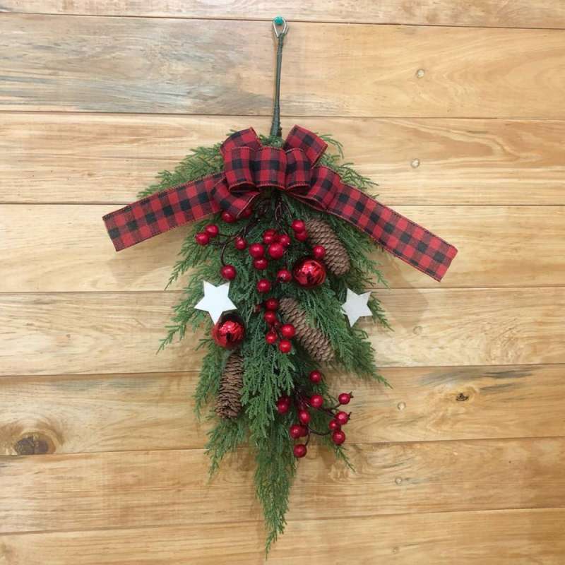 Dekorasi Natal Kain Jual Gantungan Dinding Pintu Natal Kain Garis Merah 80cm Dekorasi Hiasan Pintu Rumah Ornament Natal di Seller Yeraya Toko Rohani - Kota Jakarta Selatan, DKI Jakarta | Blibli