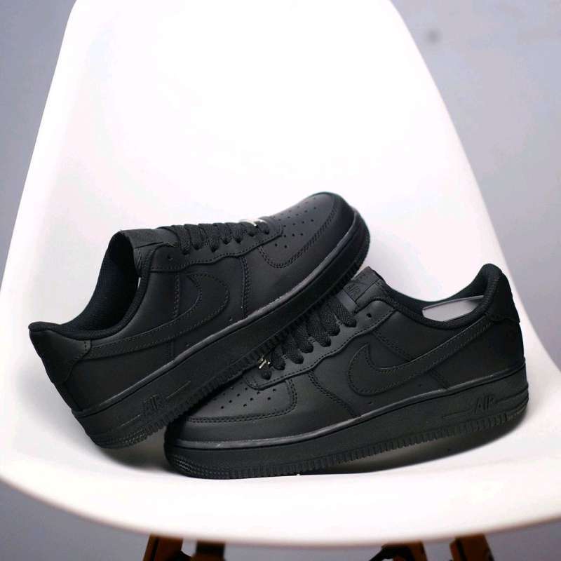 Sepatu nike shop full black original