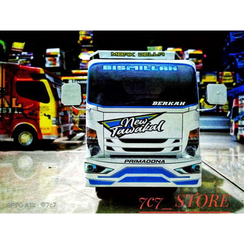 Jual Miniatur Truk New Tawakal 5 Putih Online April 2021 Blibli Viral truk box oleng laka kecelakaan. miniatur truk new tawakal 5 putih