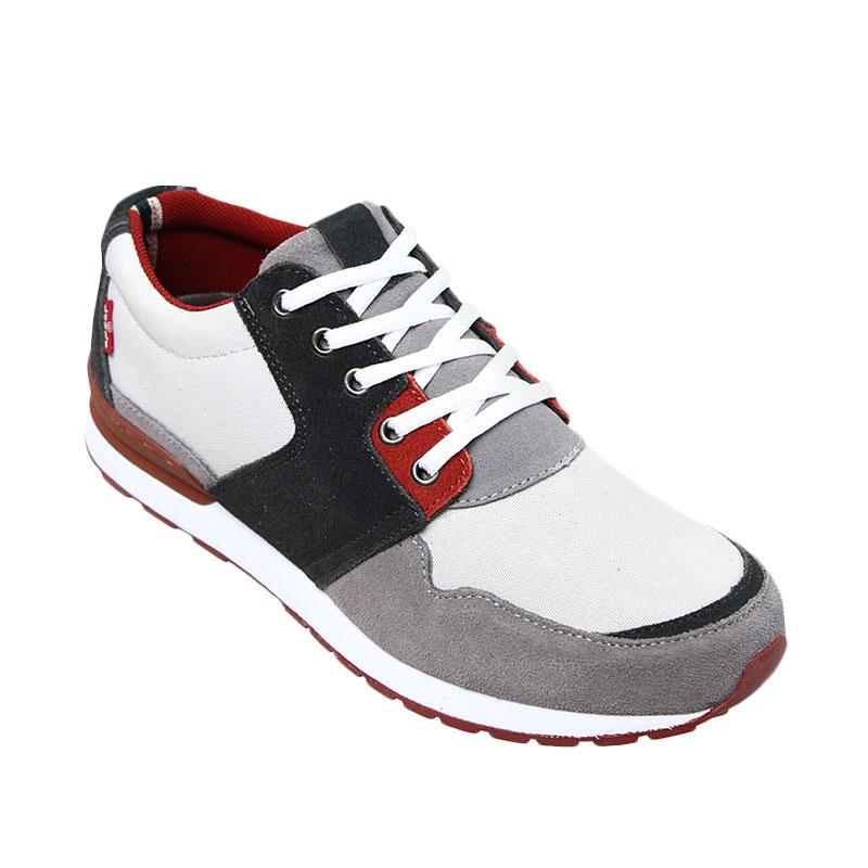 sneakers levi