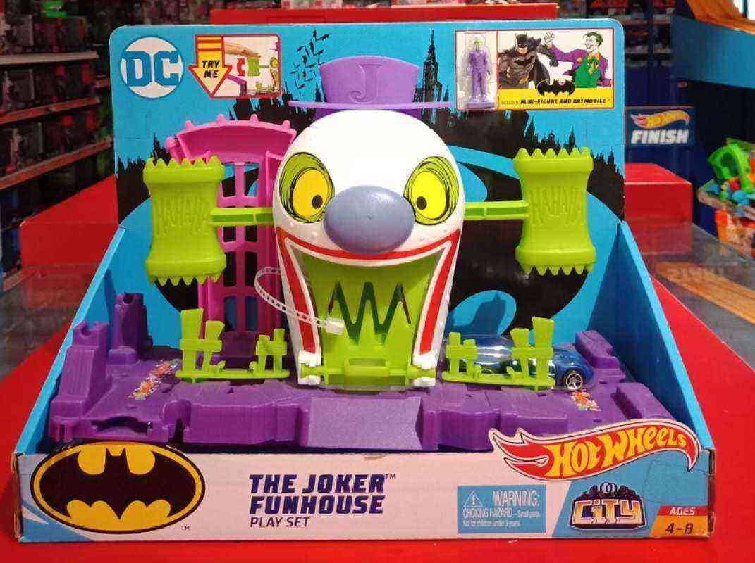 Hot wheels dc comics the joker funhouse adventure playset online