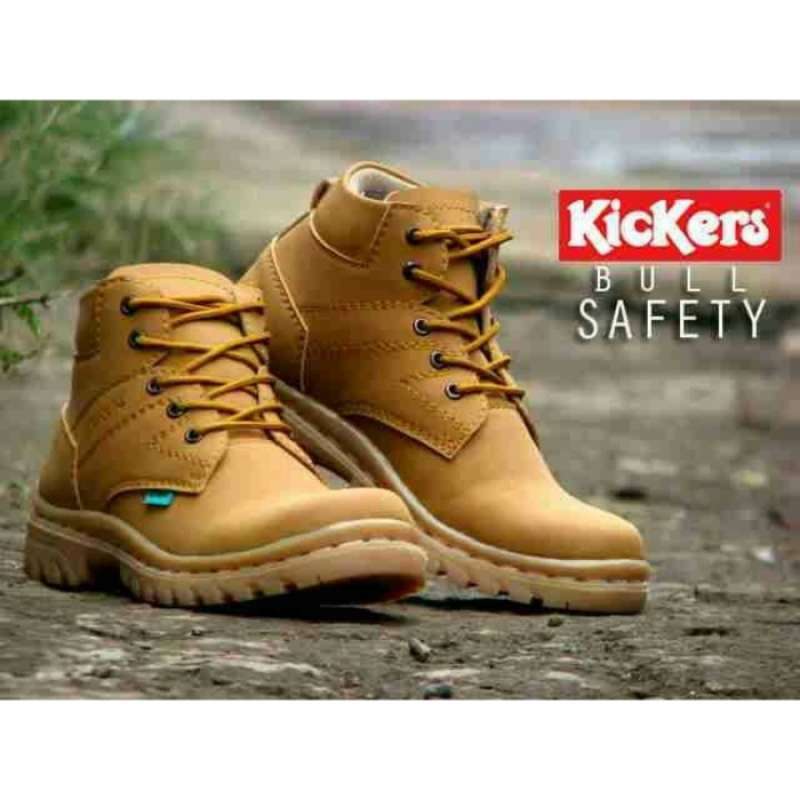 Kickers online safety boots